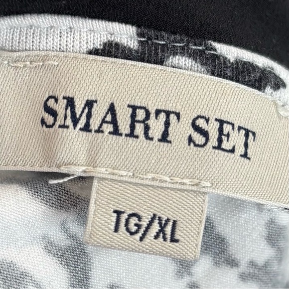 Smart Set houndstooth top - Picture 6 of 7